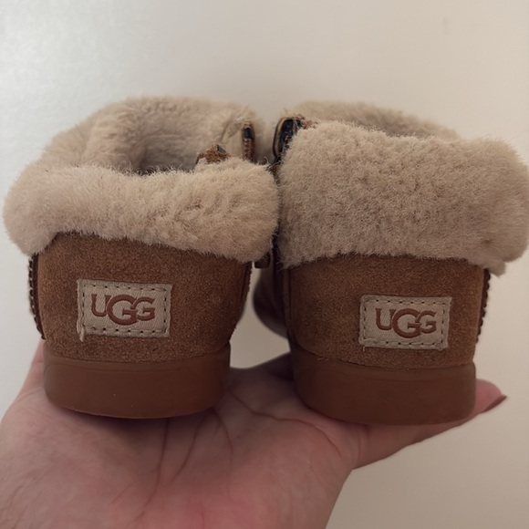 UGG Other - Ugg boots kids 7